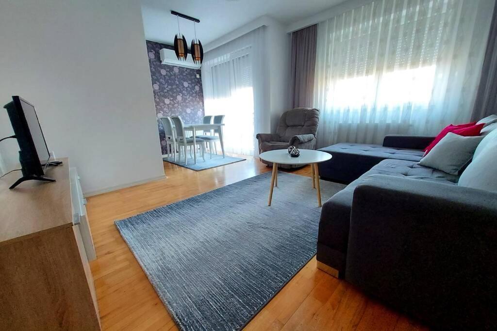 Apartment 13C Priştine Dış mekan fotoğraf
