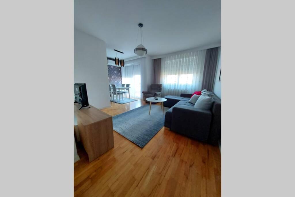 Apartment 13C Priştine Dış mekan fotoğraf